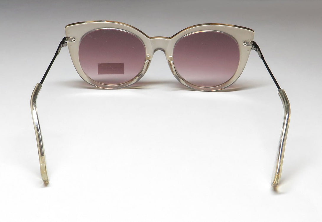 BCBG Bcbgeneration 1028 Sunglasses