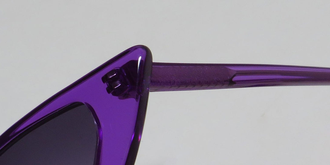 Kendall + Kylie Kk5021 Vivian Sunglasses